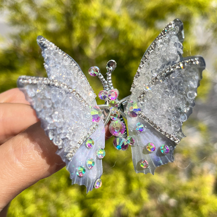 Flying butterfly hairclip